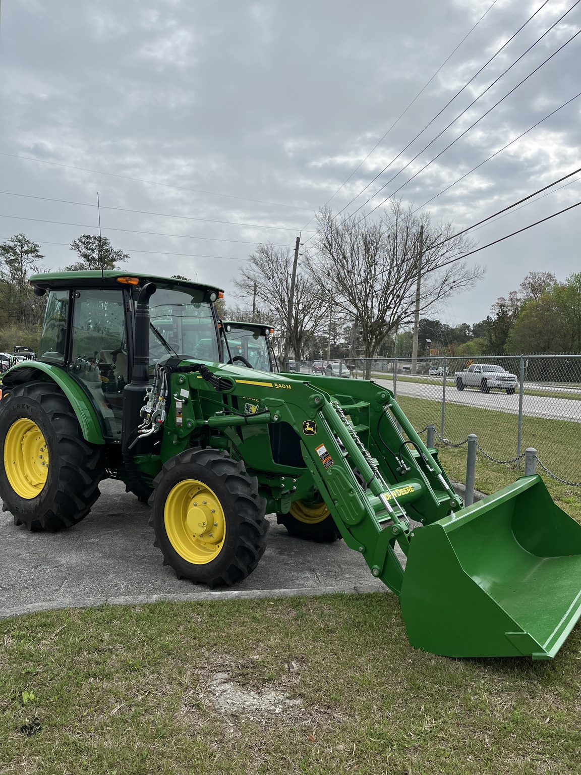 2025 John Deere 5090E Image 2