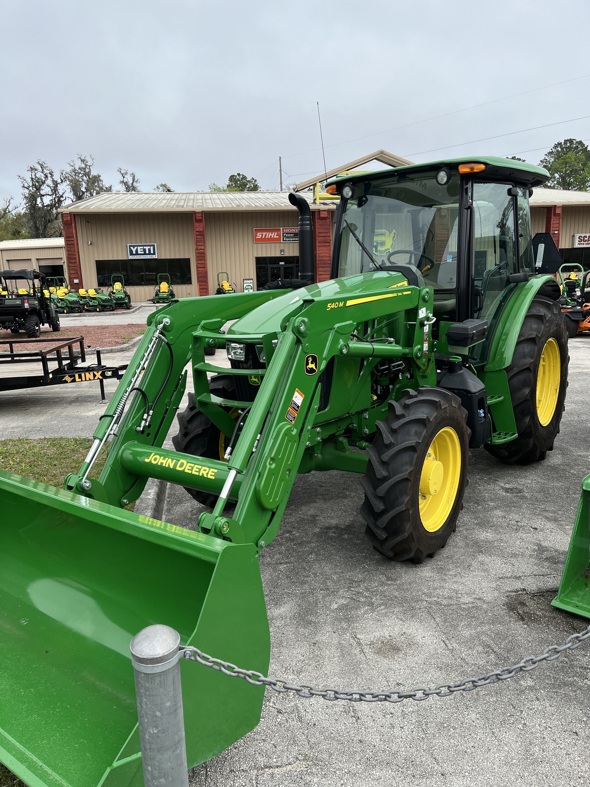 2025 John Deere 5090E Image 1
