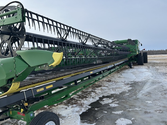 Used 2024 John Deere HD50R Combine Platforms at Horizon Ag & Turf in Falher, AB - Photo3