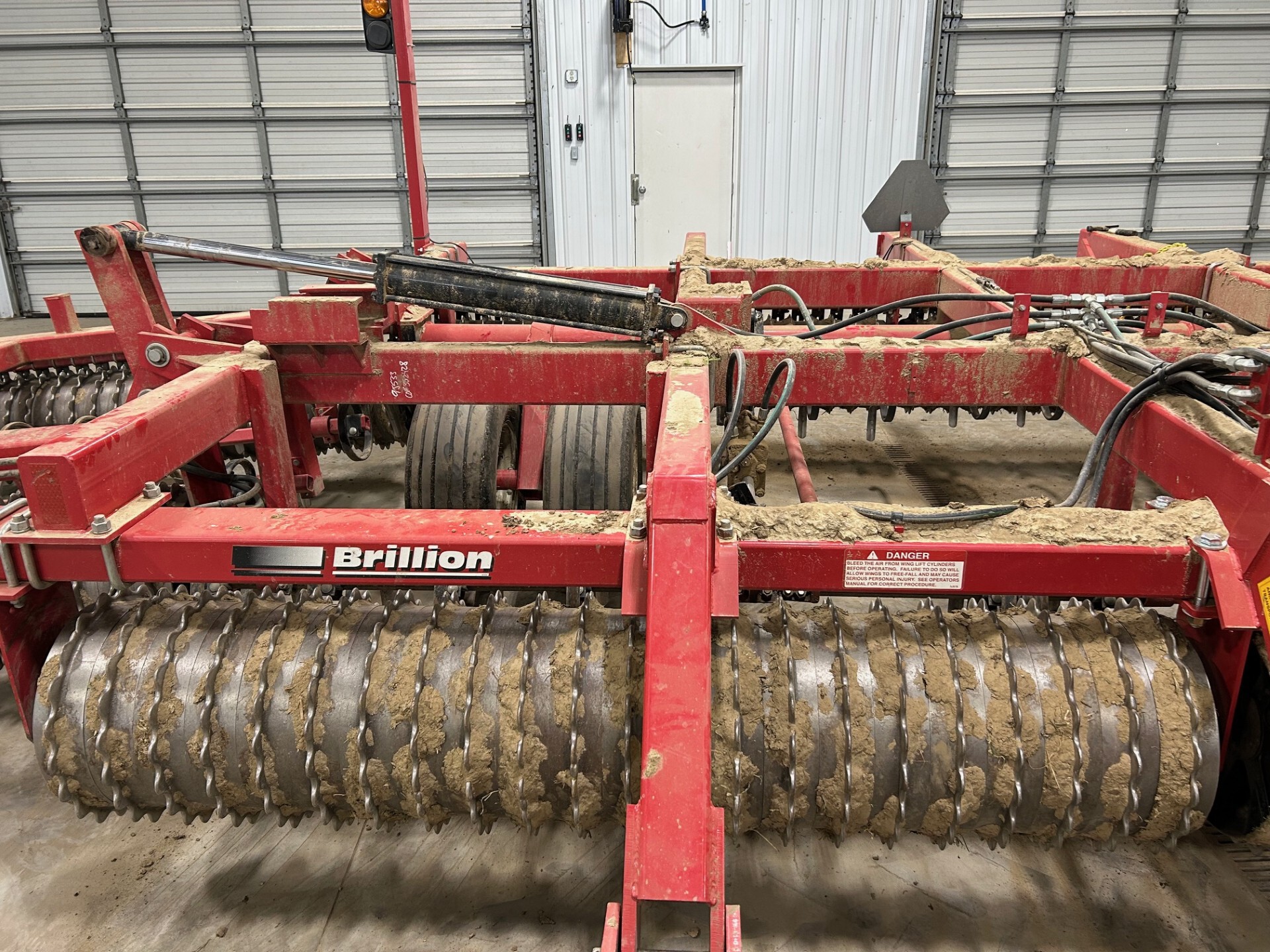 2011 Brillion WLS360 Image 6