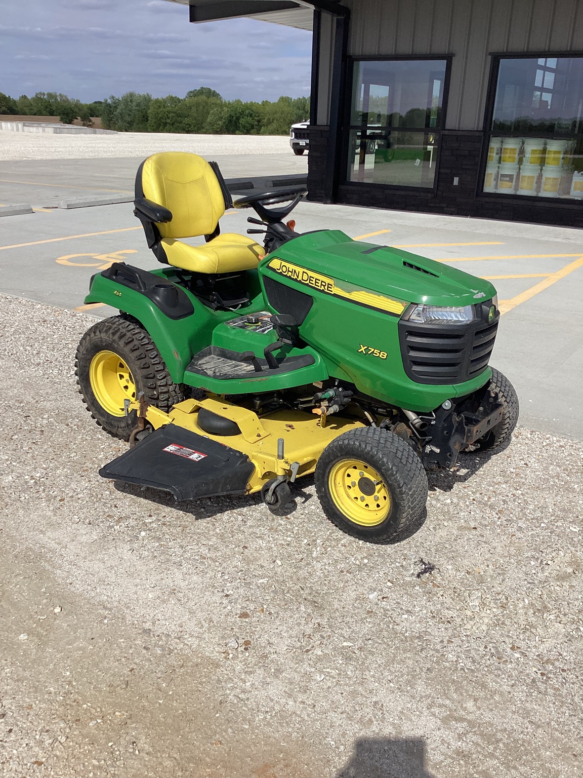  2018 John Deere X758 at Heritage Tractor in Rockport, IL