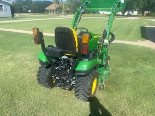 2024 John Deere 1025R Image 4