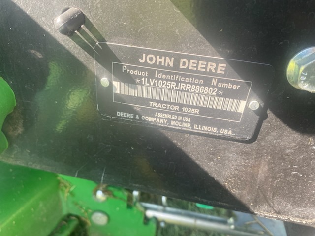 2024 John Deere 1025R Image 6