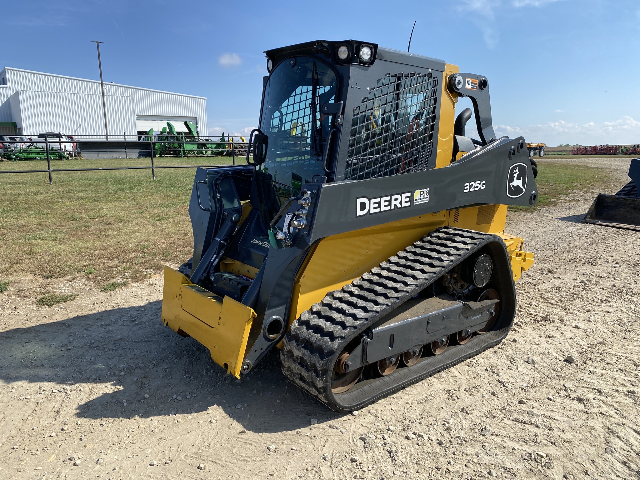 2023 John Deere 325G Image 4