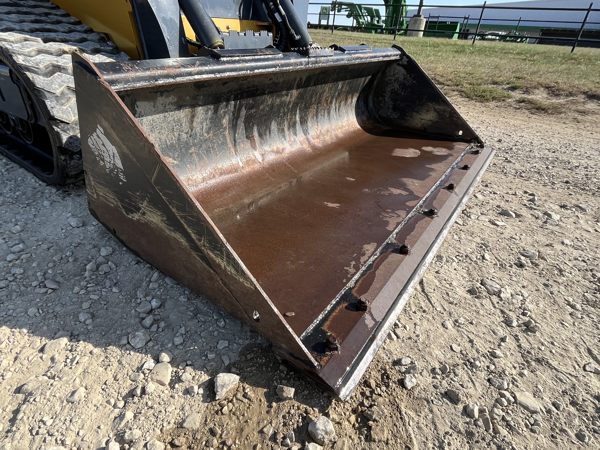 2023 John Deere 325G Image 19