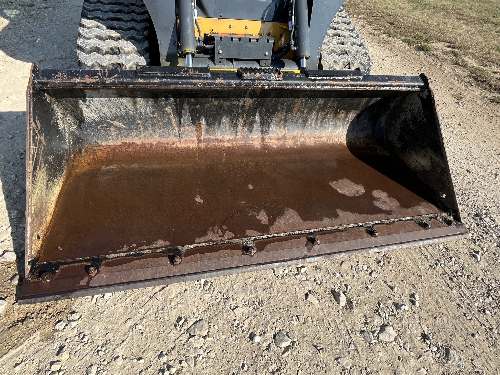 2023 John Deere 325G Image 20