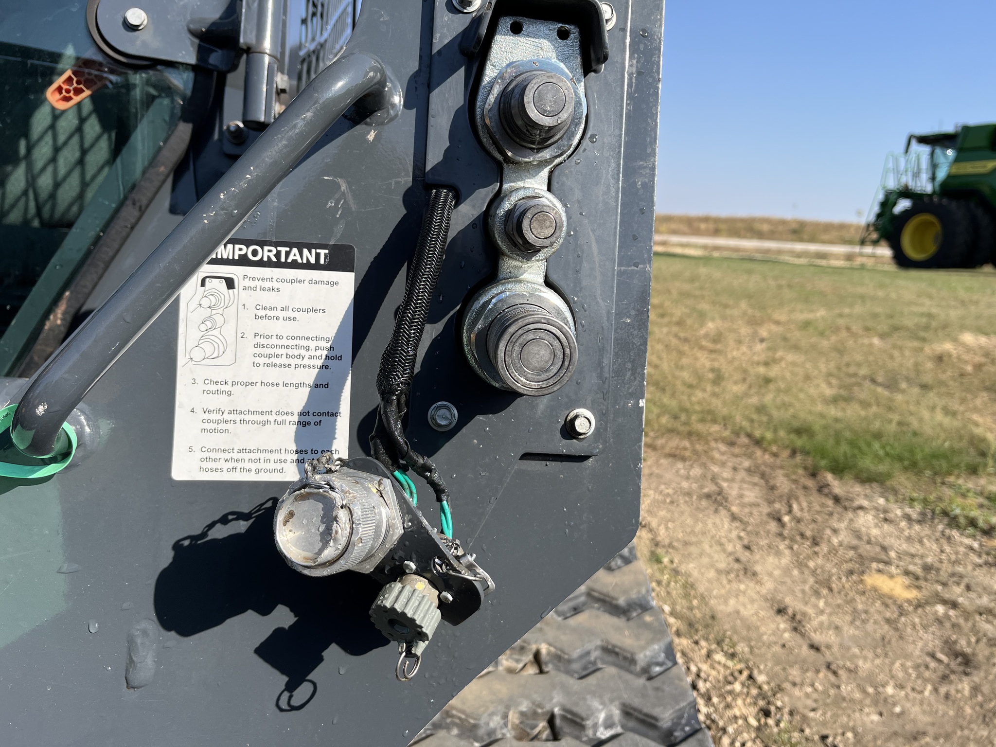 2023 John Deere 325G Image 21