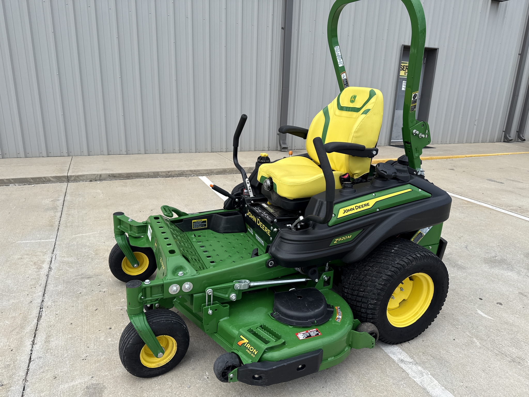 2024 John Deere Z920M Image 4