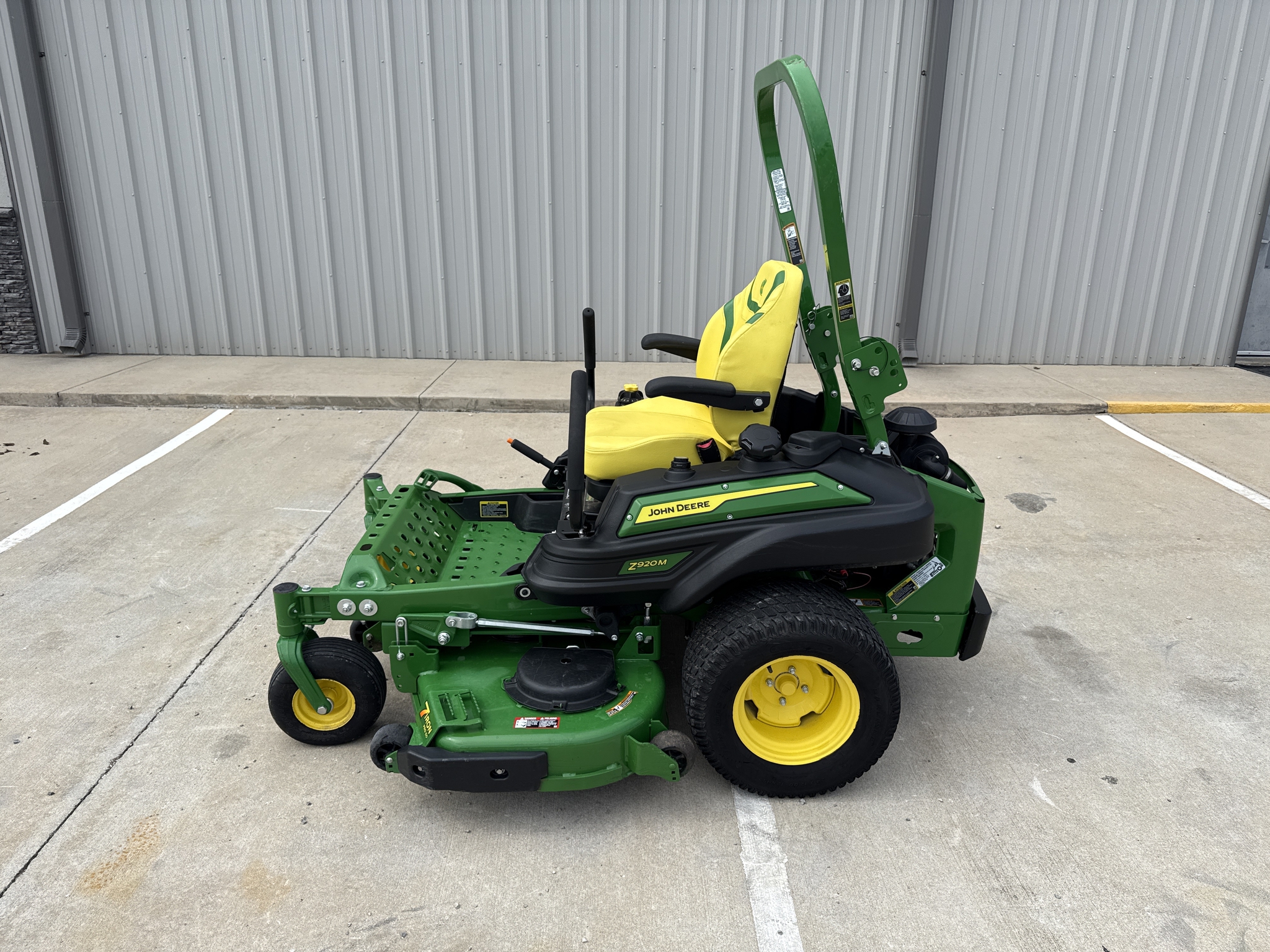 2024 John Deere Z920M Image 1