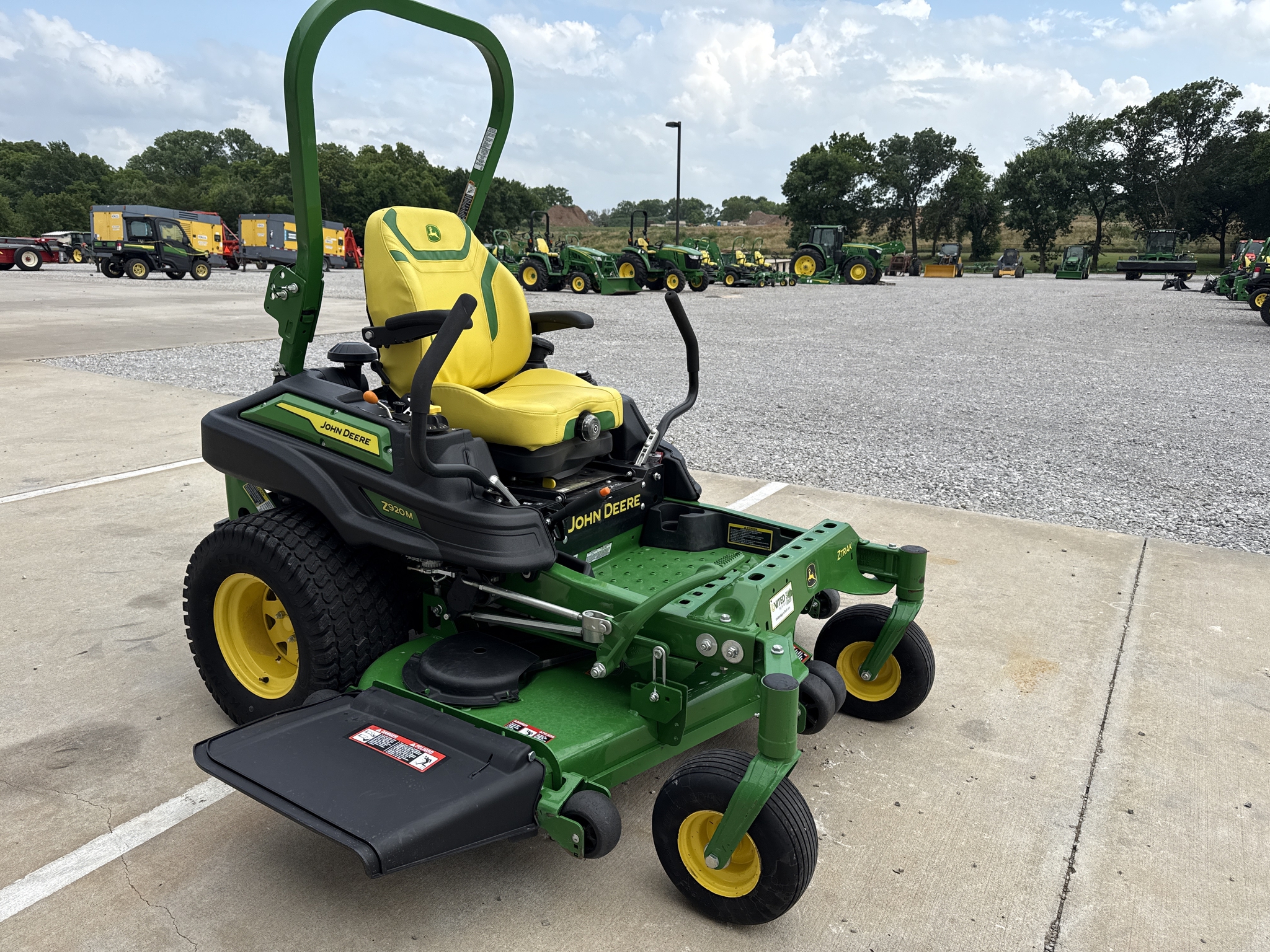 2024 John Deere Z920M Image 7