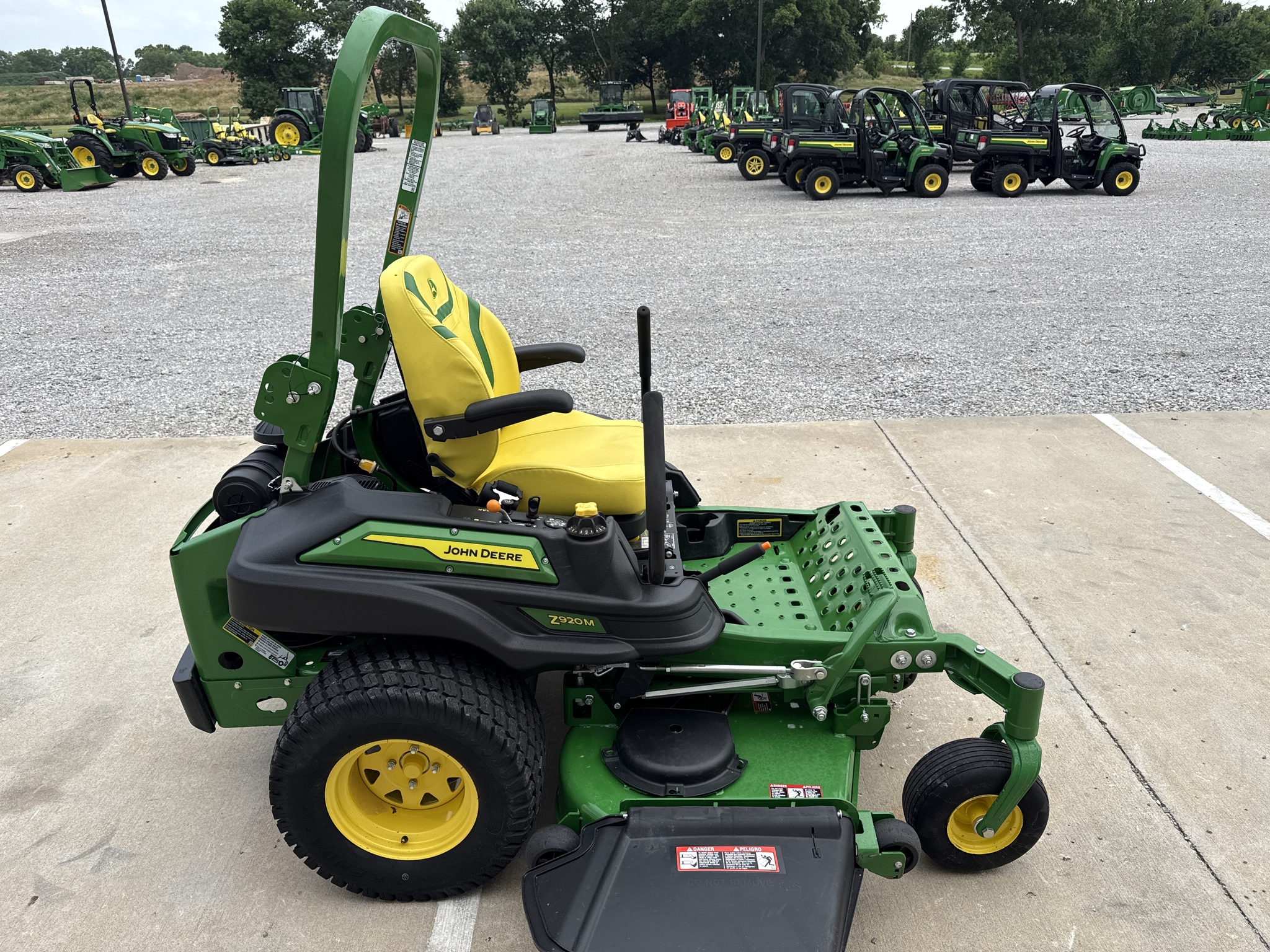 2024 John Deere Z920M Image 11