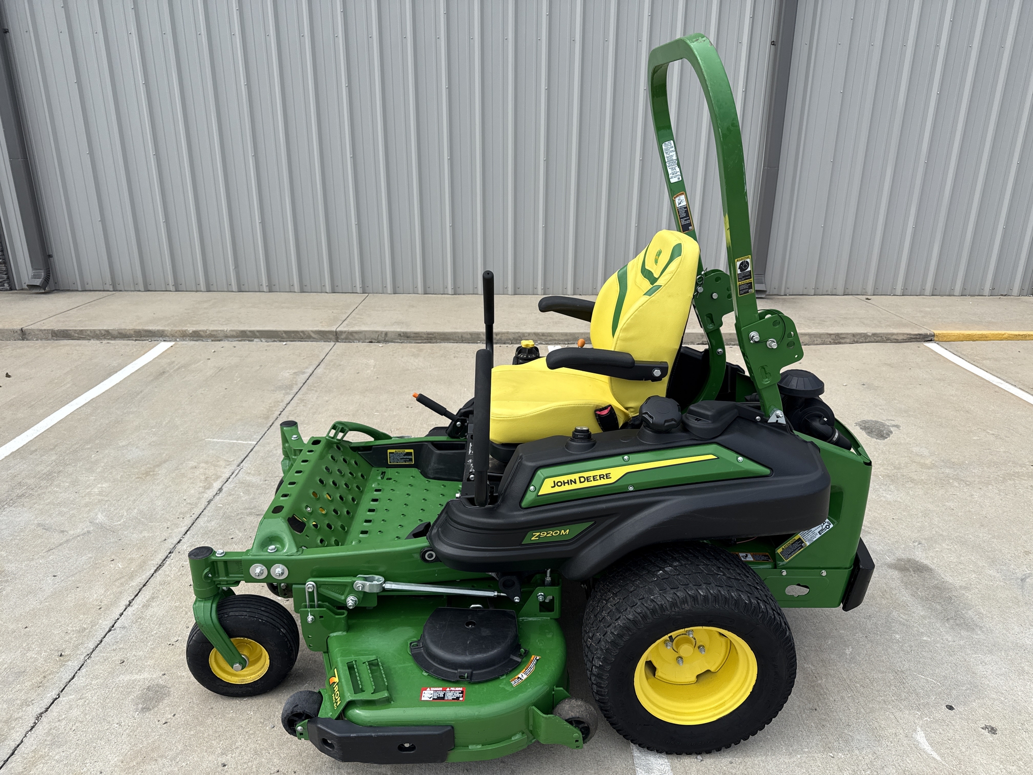 2024 John Deere Z920M Image 3