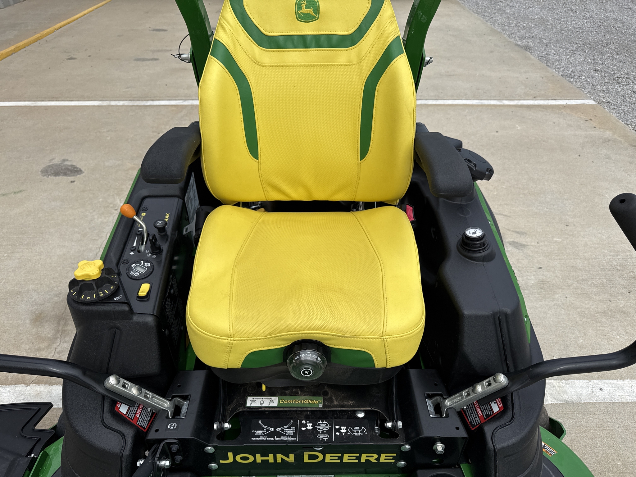 2024 John Deere Z920M Image 19