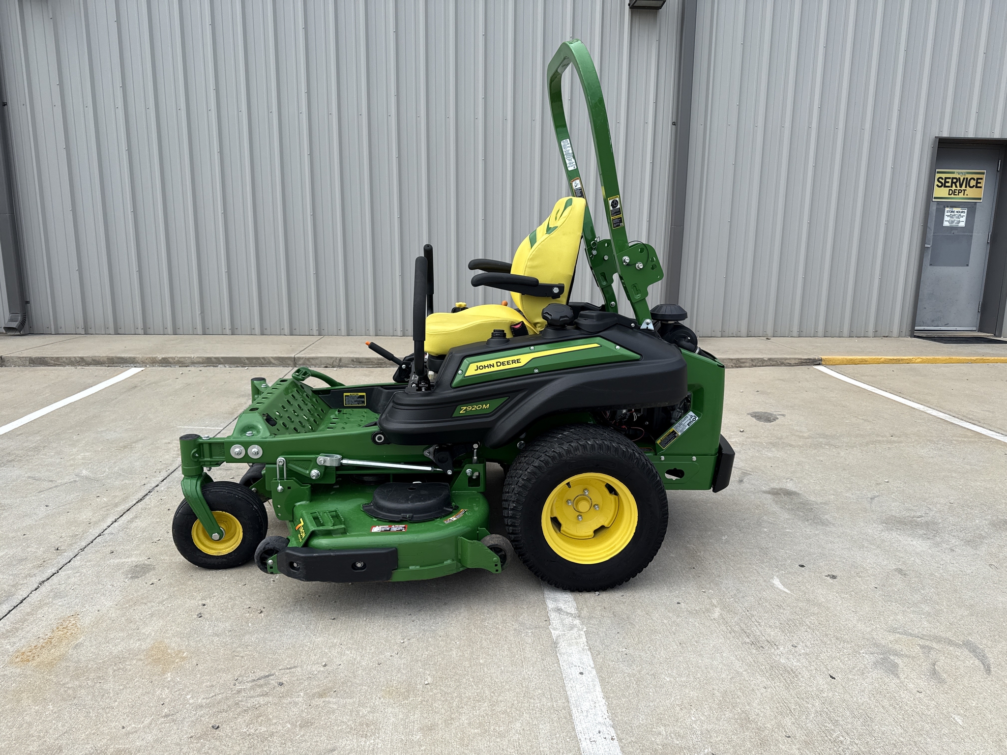2024 John Deere Z920M Image 2