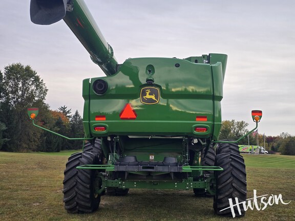 Photo of 2024 John Deere S790
