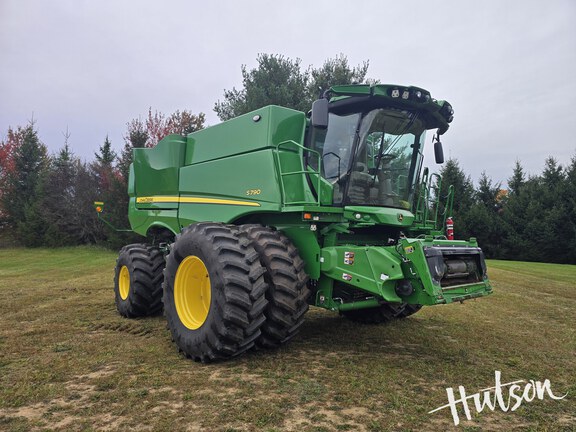 Photo of 2024 John Deere S790