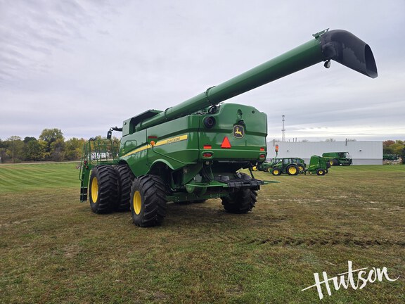 Photo of 2024 John Deere S790