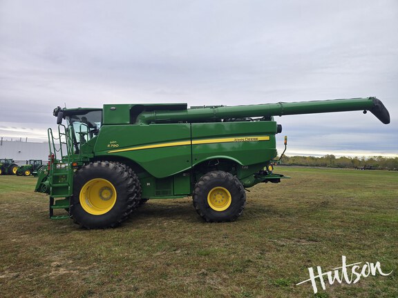 Photo of 2024 John Deere S790