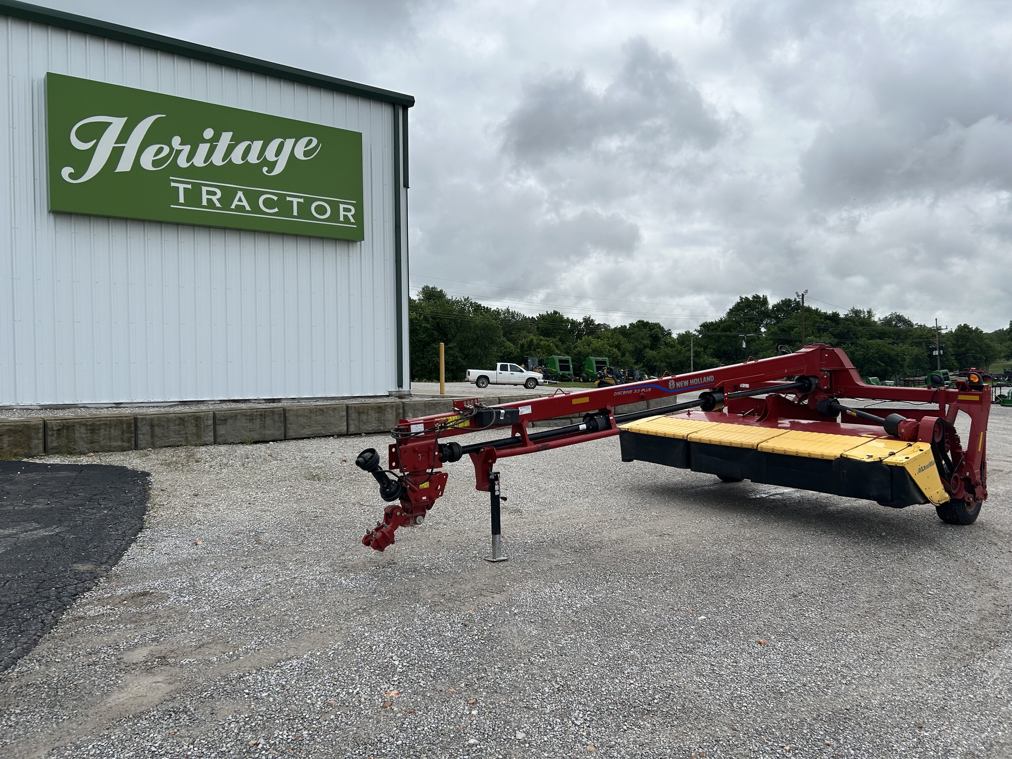  2023 New Holland 313 at Heritage Tractor in Joplin, MO