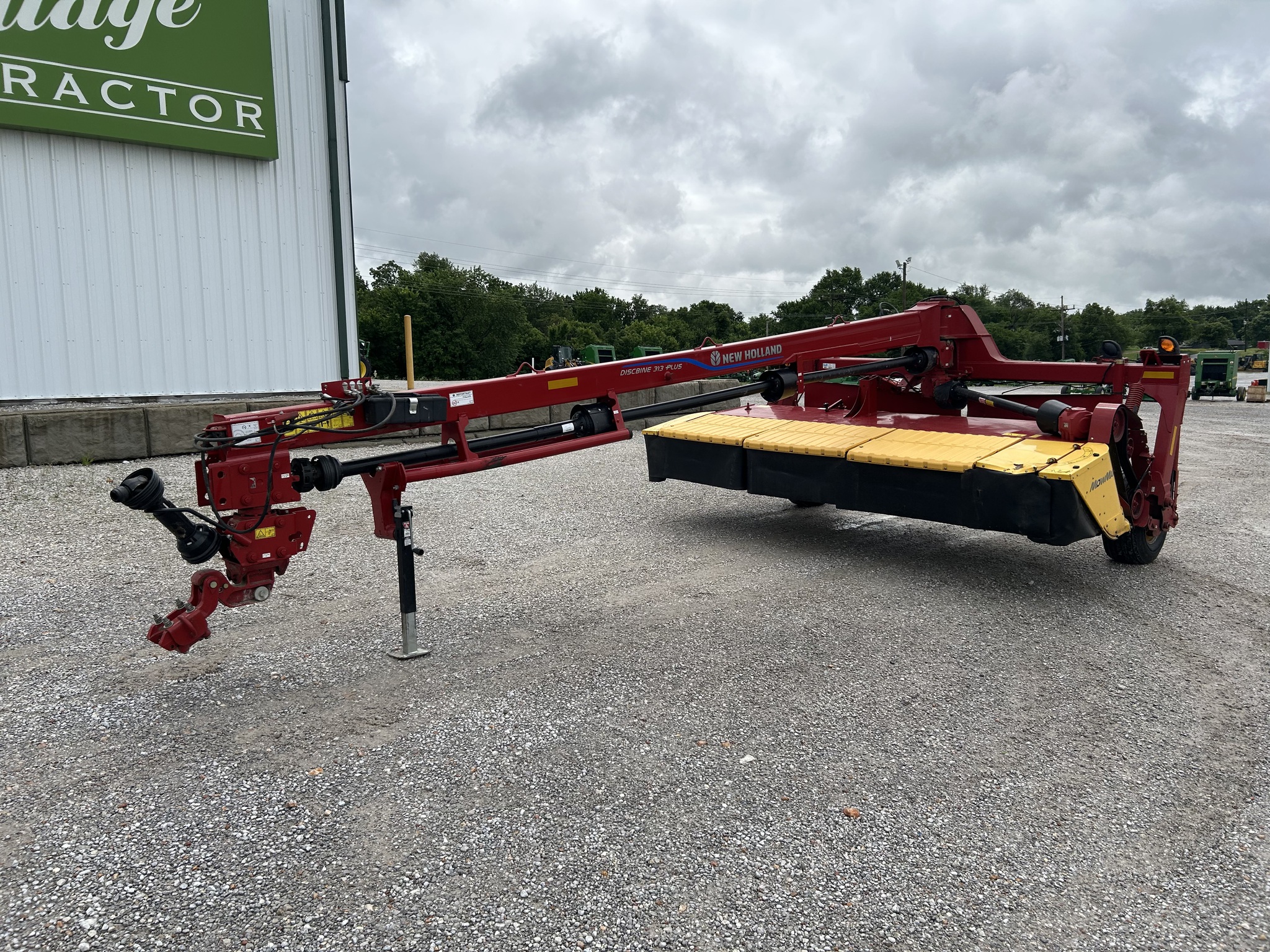  2023 New Holland 313 at Heritage Tractor in Joplin, MO