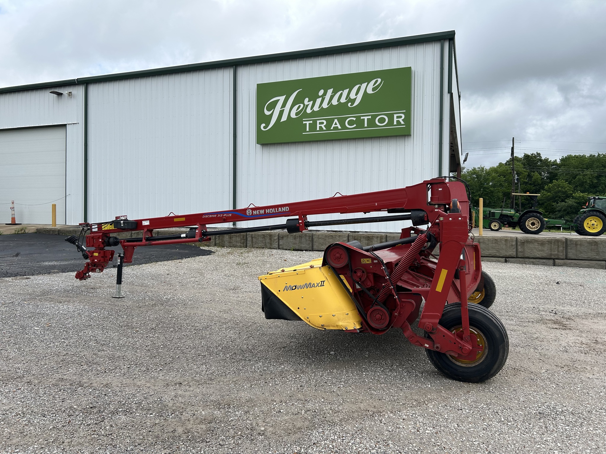  2023 New Holland 313 at Heritage Tractor in Joplin, MO