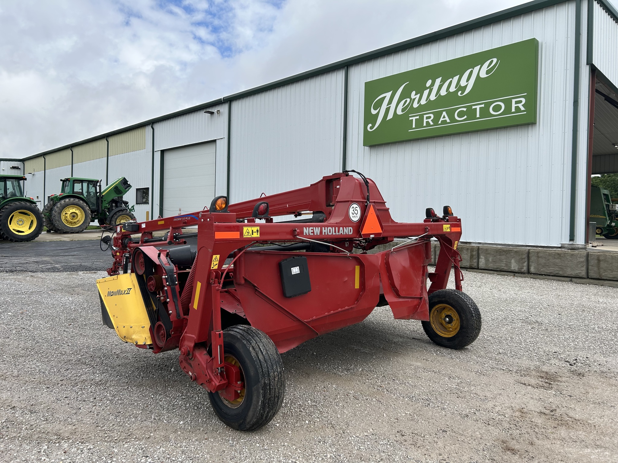  2023 New Holland 313 at Heritage Tractor in Joplin, MO