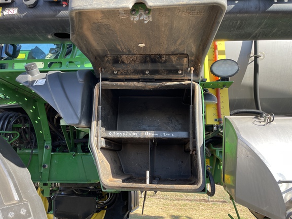 John Deere R4060 image 13