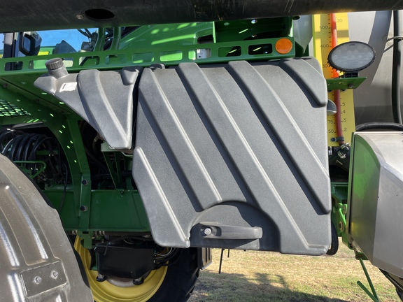 John Deere R4060 image 14