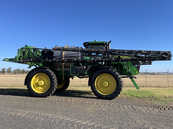 John Deere R4060