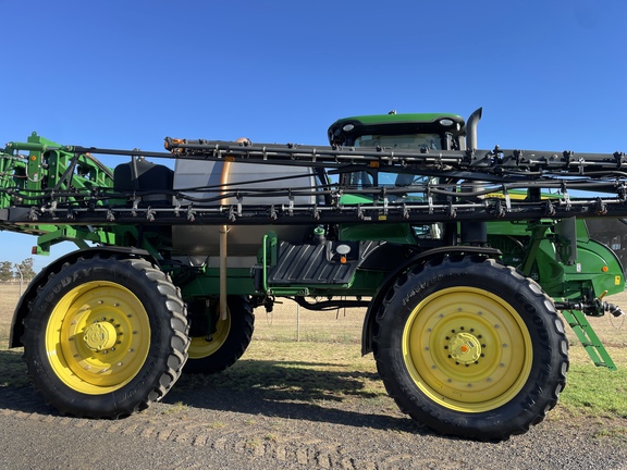 John Deere R4060 image 2