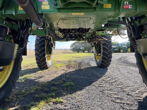 John Deere R4060 image 17