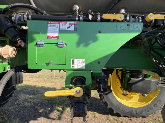 John Deere R4060 image 27