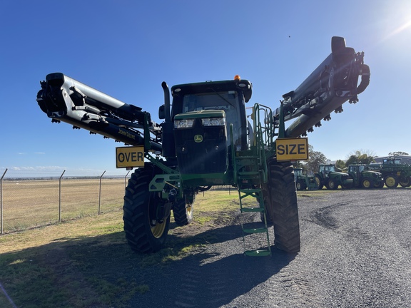 John Deere R4060 image 10