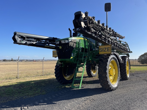 John Deere R4060 image 4