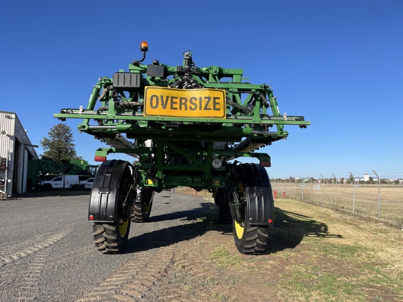 John Deere R4060 image 8