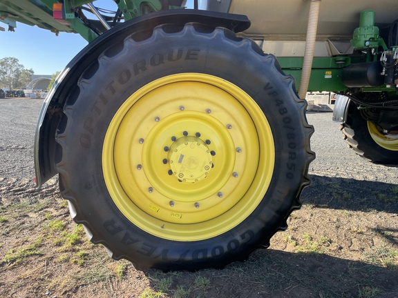 John Deere R4060 image 22