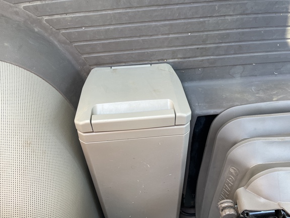 John Deere R4060 image 37