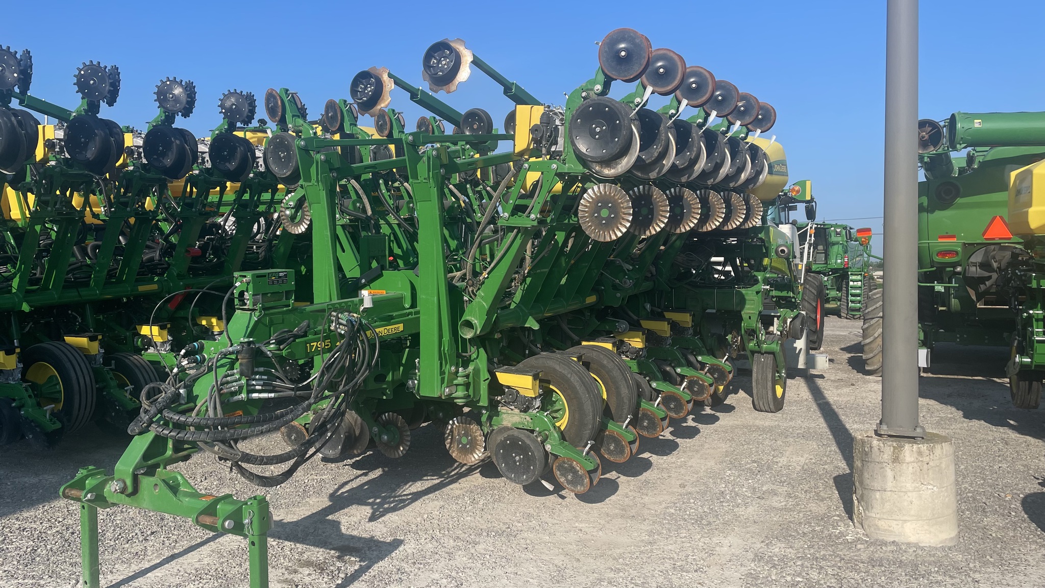 2018 John Deere 1795 Image 2