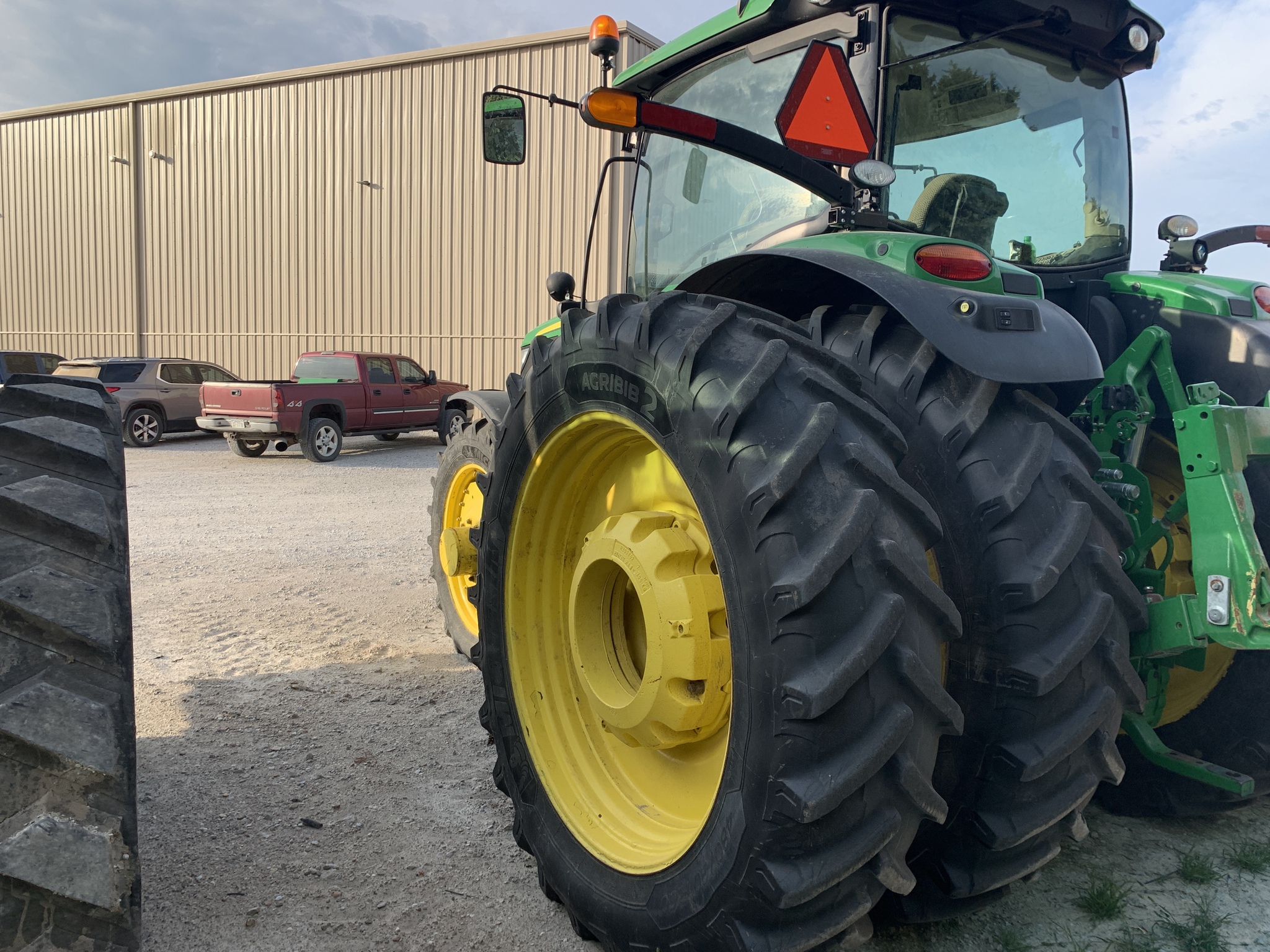 2019 John Deere 6195R Image 7