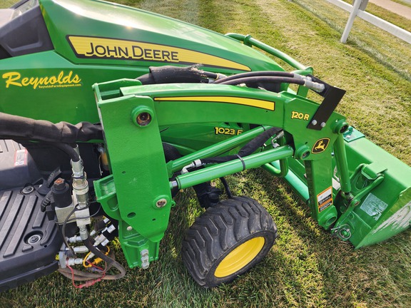 2022 John-Deere 1023E