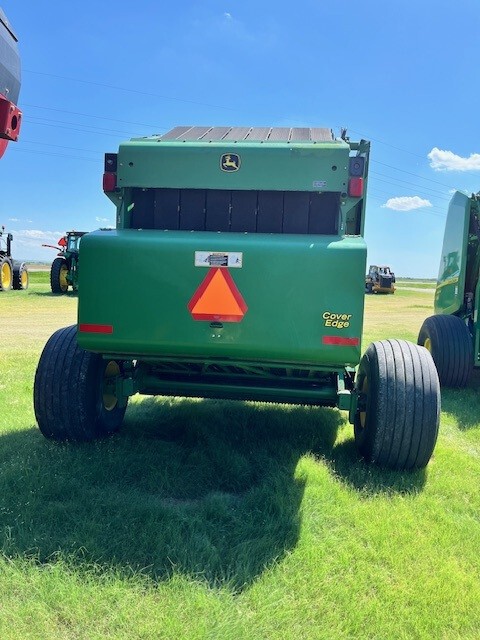 2009 John Deere 568 Image 3