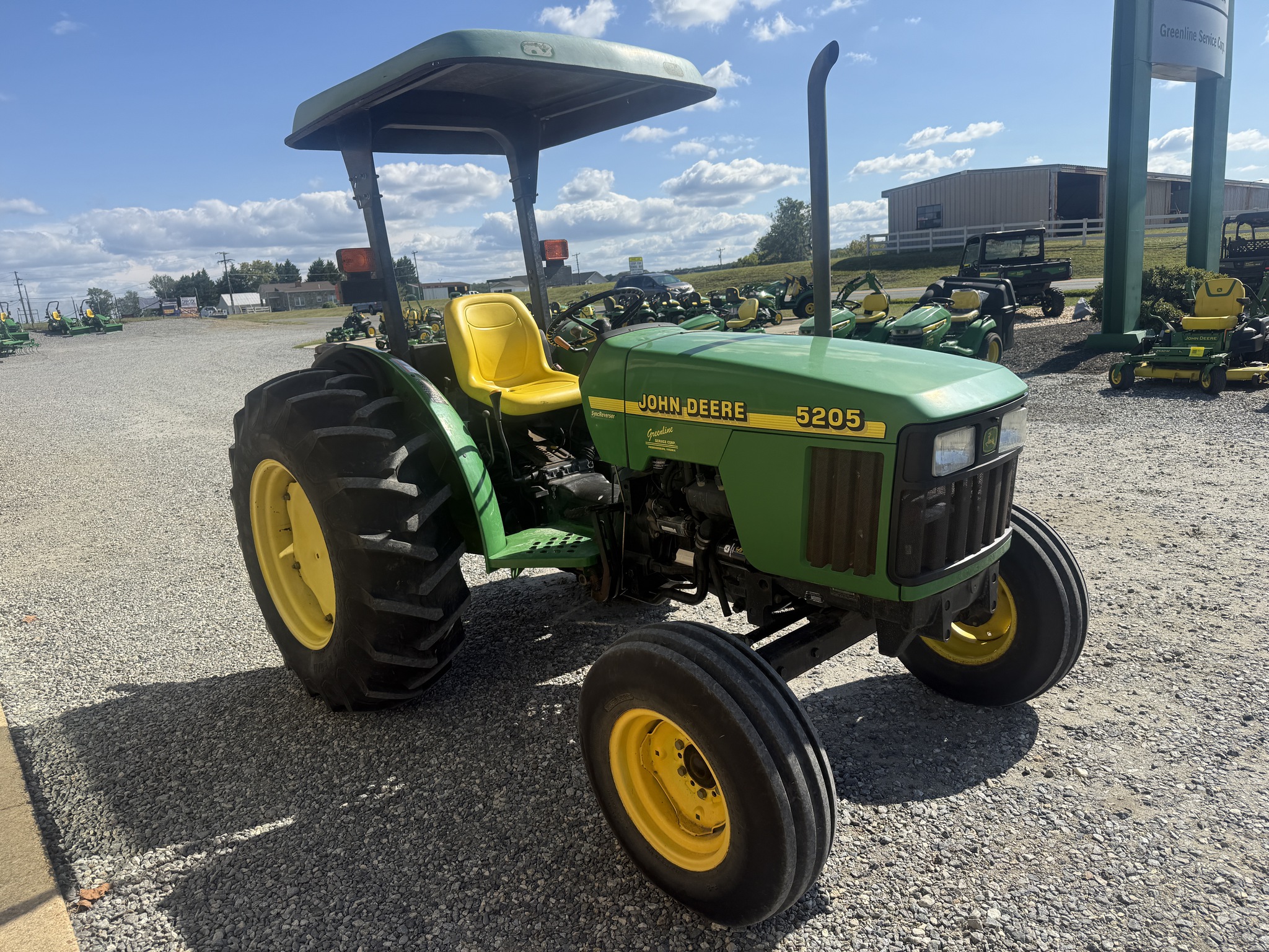 2002 John Deere 5205 Image 3