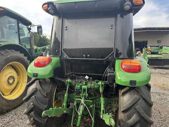 2024 John Deere 5075E Photo 5