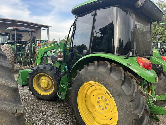 2024 John Deere 5075E Photo 7