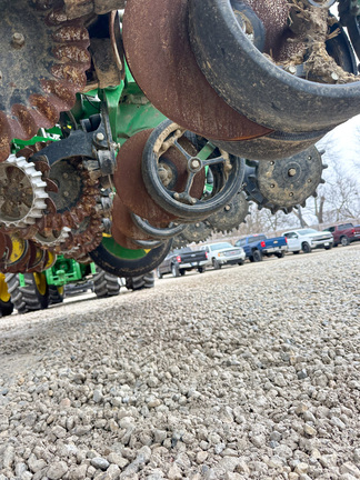 2023 John-Deere 1775NT