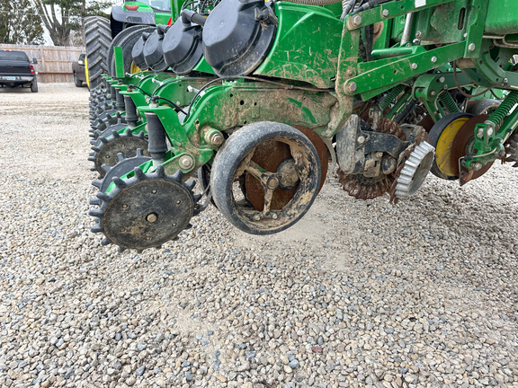 2023 John-Deere 1775NT