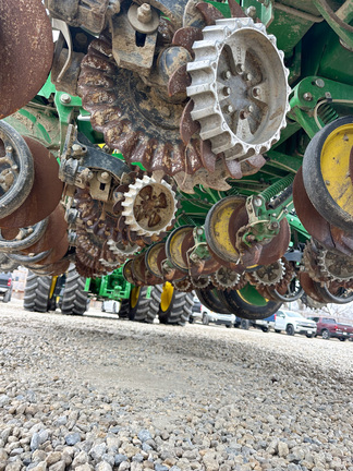 2023 John-Deere 1775NT