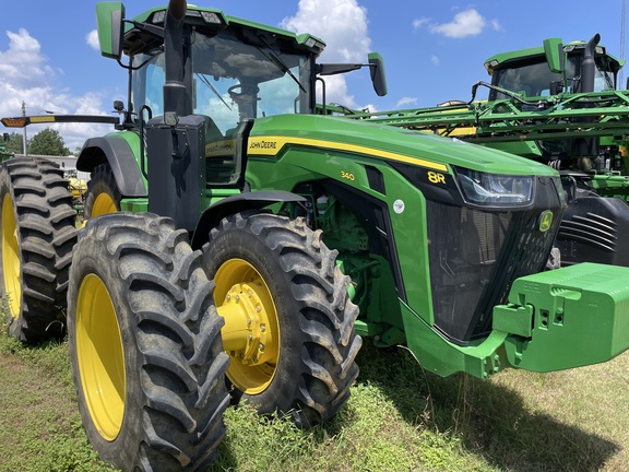 2024 John Deere 8R 340 Photo 2