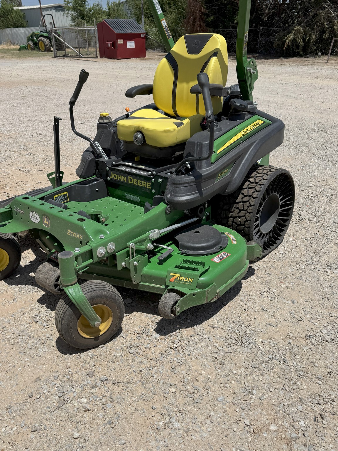 2022 John Deere Z950R Image 1
