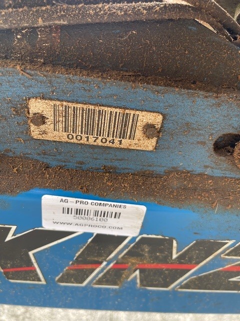 2011 Kinze 3500 Image 11